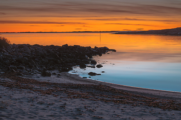 포토 JPG 해외이미지 유럽 호수 모래 바다 여행 건축양식 자연 하늘 휴가 주택 등대 노르웨이 국립공원 풍경 해변 사람없음 야외 물 여름 파란색 일몰 낭만 바위 다발 포트 내추럴 다도해 돌무덤 스칸디나비아 해외202007 해외포토 자연요소 계절 공원 건축 나라 컬러 컨셉 건물 노을 돌_바위 무덤 생태계 파일형식