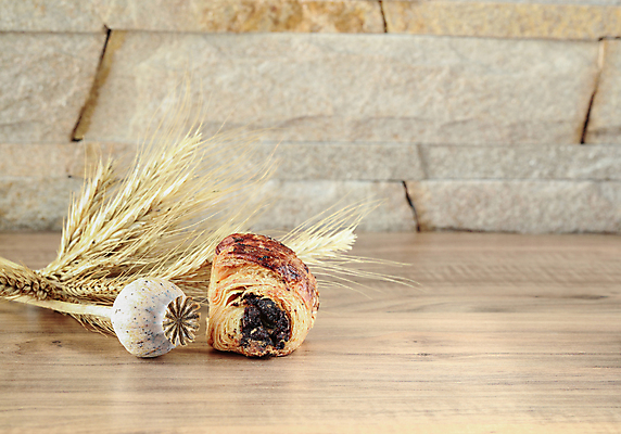 포토 JPG 해외이미지 무료이미지 접시 행복 음식 벽 백그라운드 탁자 디저트 새로움 건강 요리 씨앗 사람없음 목재 장식 갈색 머리 과자 카페 껍질 바위 흰색 신선 황금 달콤 맛 두루마리 굽기 퍼프 부드러움 양귀비 향 레시피 덩어리 번 페스츄리 핸드메이드 바삭바삭 맛있는 해외202007 해외202105 해외포토 나무 식물 식기 꽃 감정 빵 컬러 가구 컨셉 재료 신체부위 상점 돌_바위 감각 구이 파일형식 무료콘텐츠