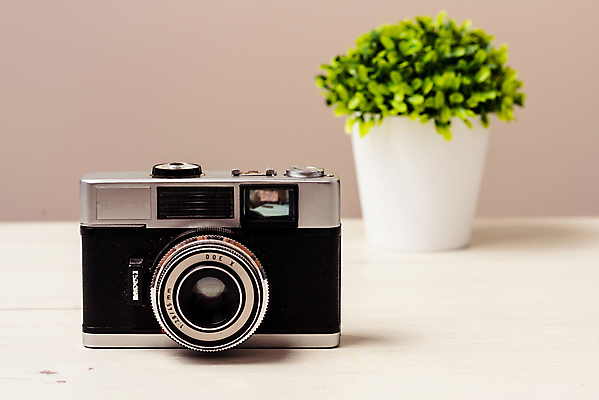 포토 JPG 해외이미지 무료이미지 전통 디자인 배너 백그라운드 프레임 미술 사람없음 목재 유행 카메라 우주 검은색 사진촬영 어둠 장비 수확 골동품 필름 질감 복고 구식 그런지 옛날 스타일 국경 해외202007 해외202105 해외포토 나무 컬러 농업 재료 문화예술 전자제품 촬영 파일형식 무료콘텐츠