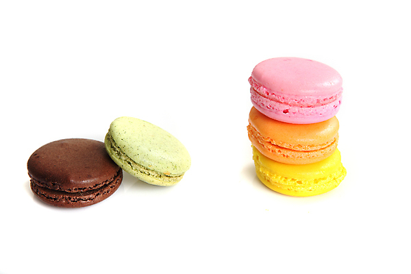 포토 JPG 해외이미지 디저트 바나나 사람없음 컬러풀 쌓기 과자 여러개 달콤 마카롱 머랭 맛있는 해외202007 해외포토 음식 컬러 다수 과일 모션 맛 파일형식