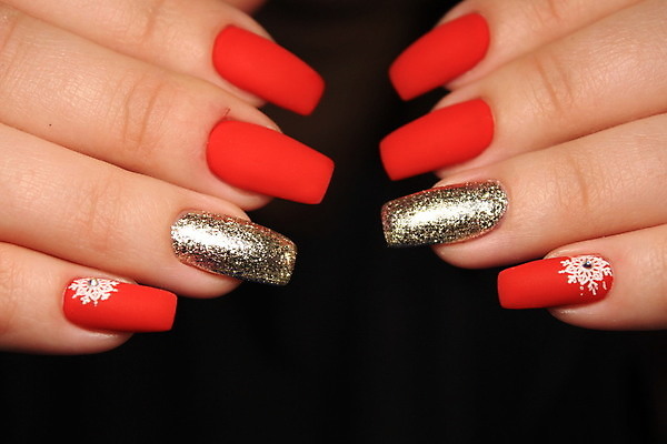 포토 JPG 해외이미지 손 여자 검은배경 근접촬영 신체부위 손톱관리 네일아트 손톱 해외202007 해외포토 뷰포인트 백그라운드 사람 뷰티 검은색 파일형식