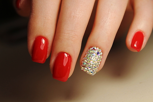 포토 JPG 해외이미지 손 여자 근접촬영 신체부위 손톱관리 네일아트 손톱 해외202007 해외포토 뷰포인트 사람 뷰티 파일형식