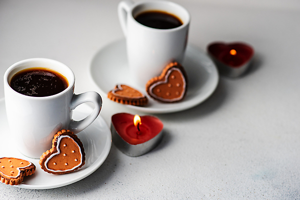 포토 JPG 해외이미지 무료이미지 커피 초 발렌타인데이 사랑 사람없음 장식 쿠키 머그컵 하트 달콤 흰배경 해외202007 해외202105 해외포토 모양 감정 음료 백그라운드 데이이벤트 디저트 컵 흰색 맛 파일형식