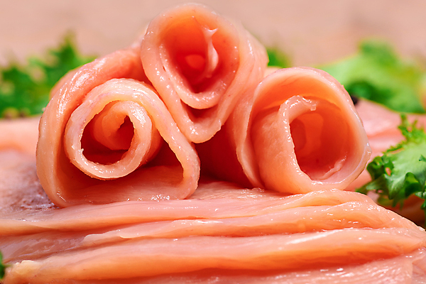 포토 JPG 해외이미지 무료이미지 접시 음식 조각 백그라운드 다이어트 재료 건강 육류 요리 사람없음 목재 가로 빨간색 주방 식사 저녁식사 치킨 흰색 신선 칼 맛 그릴 바비큐 가슴 자르기 먹기 만족 준비 날것 슬라이스 칠면조 점심식사 단백질 생식 맛있는 해외202007 해외202105 해외포토 나무 식기 감정 컬러 컨셉 식재료 모션 조류 주방용품 신체부위 닭고기요리 영양소 파일형식