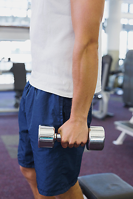 포토 JPG 해외이미지 백인 라이프스타일 남자 근육 실내 건강 한명 사람 20대 성인 운동 활발 아령 헬스장 장비 잡기 연습 체육관 근육질 리프팅 성인남자한명만 해외202007 해외포토 서양인 1 컨셉 모션 청년 내부 생활 헬스 몸매 남자한명만 성인남자만 파일형식