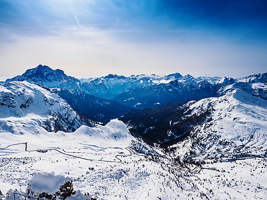 포토 JPG 해외이미지 구름 여행 백그라운드 자연 벽지 하늘 휴가 산 풍경 사람없음 여름 파란색 얼음 프랑스 바위 고도 빙하 양배추 알프스 내추럴 절정 해외202007 해외포토 자연요소 계절 유럽 컬러 채소 돌_바위 생태계 파일형식