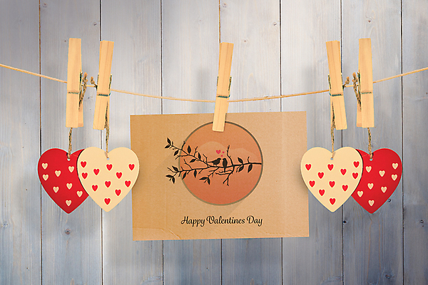 포토 JPG 해외이미지 밧줄 회색배경 발렌타인데이 집게 사랑 사람없음 장식 하트 해외202007 해외포토 모양 감정 줄 백그라운드 데이이벤트 회색 파일형식