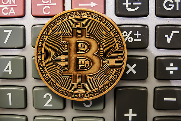 포토 JPG 해외이미지 백그라운드 컨셉 돈 인터넷 비즈니스 사람없음 금융 경제 글로벌 금속 디지털 동전 웹 저축 계산기 성장 그물 네트워크 시장 재산 황금 구매 발굴 심볼 사인 무역 투자 상업 전자 토막 전자상거래 수입 가상 해외202007 해외포토 산업 재질 문구용품 쇼핑 장비 파일형식