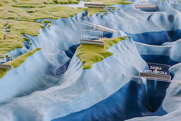 포토 JPG 해외이미지 모델 유럽 바다 섬 여행 지도 자연 스웨덴 사람없음 초록색 물 파란색 환경 저수지 대야 깊이 해외202007 해외포토 자연요소 나라 컬러 북유럽 생태계 파일형식