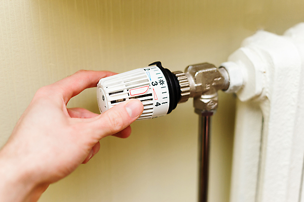 포토 JPG 해외이미지 계절 산업 벽 겨울 주택 따뜻함 손잡이 사람없음 내부 숫자 우주 금속 힘 방 에너지 추위 흰색 뜨거움 절약 플라스틱 난방기 묘사 오브젝트 눈금 회전 시스템 온도 스위치 조절 라디에이터 제어 효율 비용 안락 해외202007 해외포토 문자 컬러 컨셉 재질 건물 경제 난방용품 파일형식