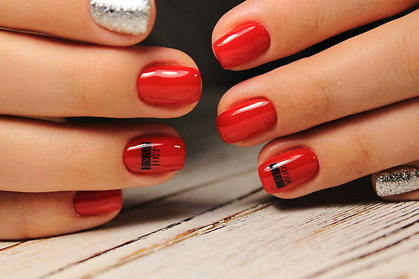 포토 JPG 해외이미지 손 여자 손가락 근접촬영 신체부위 손톱관리 네일아트 손톱 해외202007 해외포토 뷰포인트 사람 뷰티 파일형식