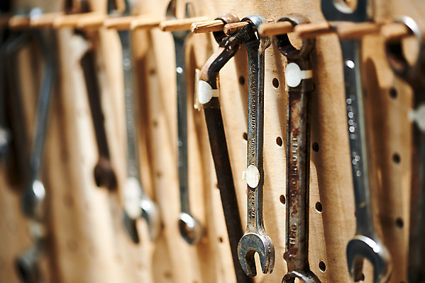 포토 JPG 실내 근접촬영 취미 사람없음 도구 공구 스패너 작업장 수리 오브젝트 감성 국내포토 산업 뷰포인트 컨셉 내부 파일형식