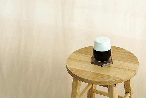 포토 JPG 스튜디오촬영 음료 잔 실내 취미 사람없음 한개 카페 베이지색 비엔나커피 스툴 소확행 코스터 홈카페 국내포토 1 식기 커피 컬러 의자 내부 상점 컵받침 신조어 파일형식