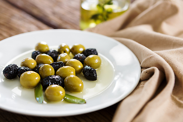 포토 JPG 해외이미지 접시 사람없음 올리브 피클 올리브절임 해외202007 해외포토 식기 열매 절임 파일형식