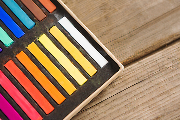 포토 JPG 해외이미지 사람없음 목재 미술도구 파스텔 해외202007 해외포토 나무 재료 학용품 오브젝트 파일형식