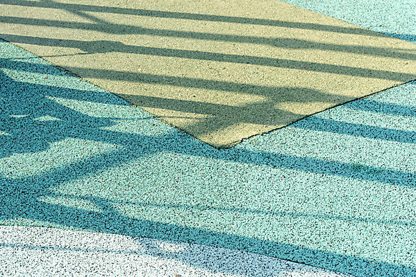 포토 JPG 주간 백그라운드 바닥 그림자 사람없음 야외 햇빛 놀이터 오후 국내포토 자연요소 놀이 태양 파일형식