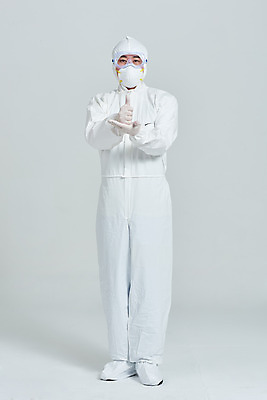 포토 JPG 스튜디오촬영 전신 남자 회색배경 실내 병원 마스크 한명 서기 누끼 앞모습 치료 30대 한국인 간호사 의료진 의사 바이러스 사회이슈 성인남자한명만 코로나바이러스 방역복 덕분에챌린지 챌린지 델타변이바이러스 국내포토 직업 1 옷 캠페인 뷰포인트 백그라운드 컨셉 의학 모션 사람 동양인 내부 장년 회색 방역 남자한명만 성인남자만 파일형식