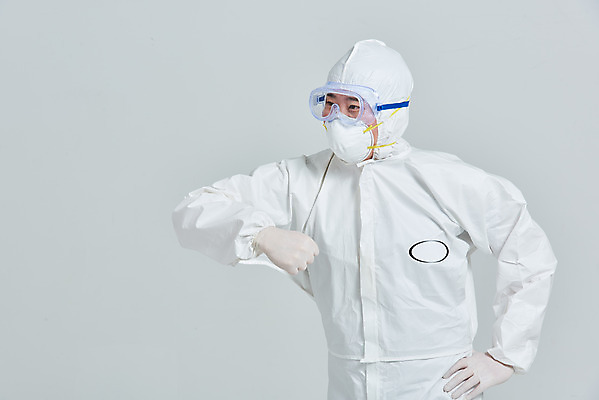 포토 JPG 스튜디오촬영 응시 남자 포즈 회색배경 실내 병원 마스크 한명 서기 누끼 상반신 옆모습 치료 30대 한국인 간호사 의료진 의사 바이러스 사회이슈 성인남자한명만 코로나바이러스 방역복 델타변이바이러스 국내포토 직업 1 시선 옷 뷰포인트 백그라운드 컨셉 의학 모션 사람 동양인 내부 장년 회색 방역 남자한명만 성인남자만 파일형식