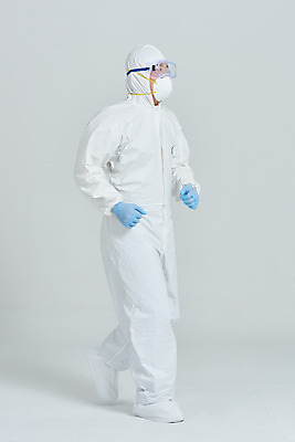 포토 JPG 스튜디오촬영 전신 남자 회색배경 실내 병원 마스크 한명 누끼 옆모습 치료 30대 달리기 한국인 간호사 의료진 의사 바이러스 사회이슈 성인남자한명만 코로나바이러스 방역복 델타변이바이러스 국내포토 직업 1 옷 뷰포인트 백그라운드 컨셉 의학 모션 사람 동양인 내부 장년 회색 방역 남자한명만 성인남자만 파일형식