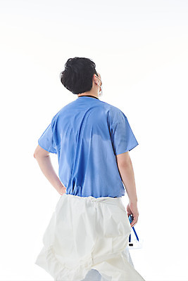 포토 JPG 스튜디오촬영 남자 청진기 휴식 실내 병원 마스크 한명 서기 누끼 상반신 뒷모습 치료 30대 한국인 간호사 의료진 의사 바이러스 사회이슈 흰배경 힘듦 성인남자한명만 코로나바이러스 방역복 델타변이바이러스 국내포토 직업 1 옷 뷰포인트 백그라운드 컨셉 의학 의료기기 모션 사람 동양인 내부 장년 흰색 방역 남자한명만 성인남자만 파일형식