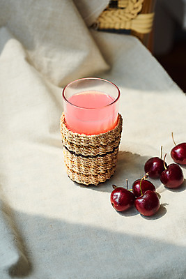 포토 JPG 스튜디오촬영 과일 재료 실내 취미 사람없음 인테리어 주스 체리 공예 DIY 컵홀더 원데이클래스 라탄공예 국내포토 디자인 음료 내부 클래스 홀더 파일형식