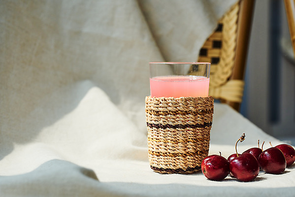 포토 JPG 스튜디오촬영 과일 재료 실내 취미 사람없음 인테리어 주스 체리 공예 DIY 컵홀더 원데이클래스 라탄공예 국내포토 디자인 음료 내부 클래스 홀더 파일형식