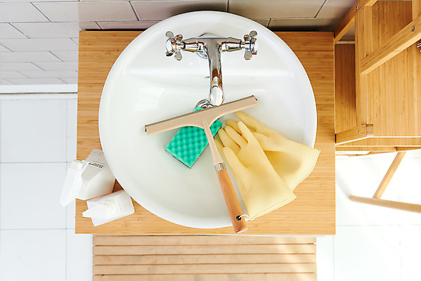 포토 JPG 스튜디오촬영 장갑 가사 주택 실내 사람없음 하이앵글 청결 욕실 위생 청소도구 청소 세면대 화장실 고무장갑 수세미 대청소 국내포토 잡화 뷰포인트 내부 건물 도구 고무 파일형식