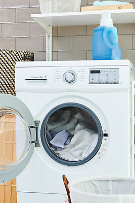 포토 JPG 스튜디오촬영 가사 주택 실내 사람없음 청결 욕실 위생 빨래 청소도구 청소 화장실 세탁기 대청소 빨랫감 빨래세제 국내포토 내부 건물 가전제품 도구 세제 파일형식