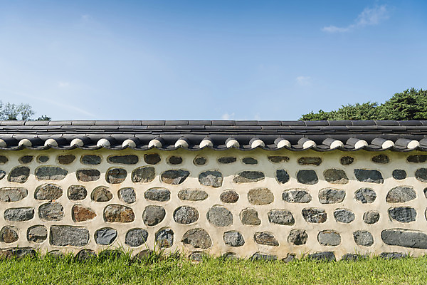 포토 JPG 주간 한국전통 여행 고건축 유적지 자연 풍경 사람없음 야외 관광지 문화재 가을 한국사 충청남도 논산 계백장군유적전승지 충장사 국내포토 자연요소 전통 건축물 계절 한국 역사 생태계 충청도 파일형식