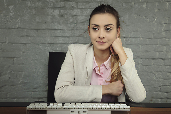 포토 JPG 해외이미지 직업 컨셉 비즈니스 CEO 성공 아이디어 한명 사람 사무실 펜 자료 꿈 비즈니스우먼 우아함 종업원 읽기 계약 사인 만족 쇼 비서 획득 야근 서명 지능 해외202008 관능적 채우기 해외포토 1 여자 감정 모션 필기구 업무 직장인 파일형식