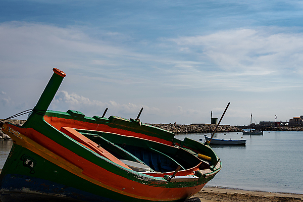 포토 JPG 해외이미지 유럽 바다 여행 요트 건축양식 하늘 휴가 해변 사람없음 야외 물 햇빛 항구 이탈리아 도시 보트 지중해 포트 타운 옛날 해외202008 해외포토 자연요소 건축 나라 배_교통 교통시설 태양 파일형식