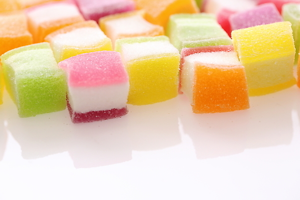 포토 JPG 해외이미지 디저트 근접촬영 사람없음 여러개 달콤 큐브 흰배경 젤리 해외202008 해외포토 음식 뷰포인트 다수 백그라운드 흰색 맛 파일형식