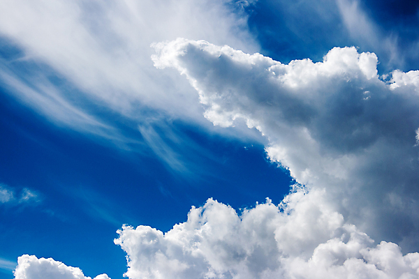 포토 JPG 해외이미지 구름 계절 백그라운드 자연 하늘 바람 날씨 추상 풍경 사람없음 야외 여름 파란색 빛 햇빛 태양 평화 우주 맑음 침묵 활발 자유 흰색 전원 분위기 부드러움 천국 내추럴 천창 해외202008 해외포토 자연요소 컬러 컨셉 무늬 소리 감각 전기에너지 생태계 파일형식