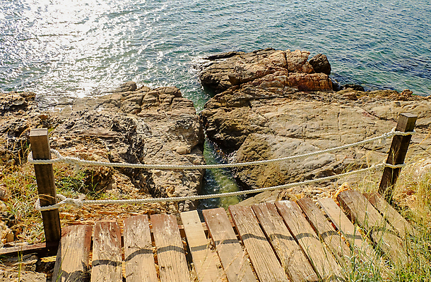 포토 JPG 해외이미지 구름 공원 파도 바다 섬 여행 백그라운드 태국 자연 하늘 휴가 풍경 사람없음 야외 물 여름 파란색 태양 일몰 바위 흰색 떨어짐 내추럴 전국 스플래쉬 수평선 해외202008 해외포토 자연요소 계절 공공시설 아시아 컬러 컨셉 노을 돌_바위 생태계 파일형식