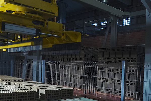 포토 JPG 해외이미지 식물 산업 선 벽 유니폼 패턴 회사 공장 교통시설 벽돌 주택 실내 따뜻함 사람없음 건물 빨간색 상점 검은색 기계 블록 방 장비 회색 수확 업무 도자기 작업실 오븐 주식 천 굽기 준비 날것 점토 고체 곰팡이 방법 컨베어밸트 프로젝트 해외202008 해외포토 건축물 옷 컬러 교통 무늬 농업 비즈니스 공업 내부 금융 가전제품 직물 작업 구이 시설 파일형식