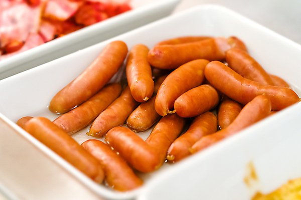 포토 JPG 해외이미지 음식 육류 돼지고기 요리 사람없음 식사 소시지 그릴 아침식사 굽기 해외202008 해외포토 식재료 주방용품 가공식품 구이 파일형식