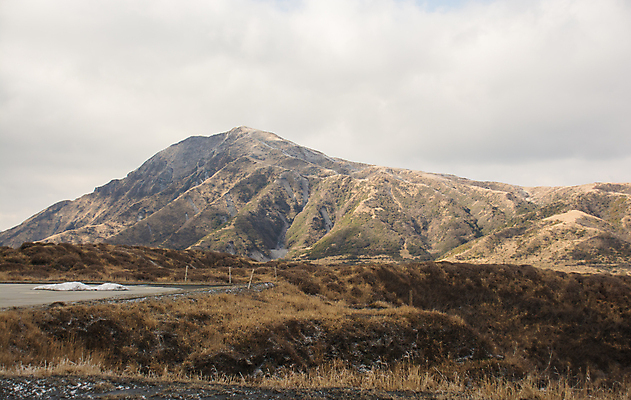 포토 JPG 해외이미지 구름 공원 아시아 모래 여행 백그라운드 밭 자연 하늘 산 건조 국립공원 풍경 사람없음 야외 여름 파란색 환경 일본 하이킹 사막 가을 소나무 황무지 땅 언덕 화산 용암 가뭄 내추럴 전국 해외202008 해외포토 자연요소 나무 계절 공공시설 나라 컬러 농업 레저 날씨 생태계 파일형식