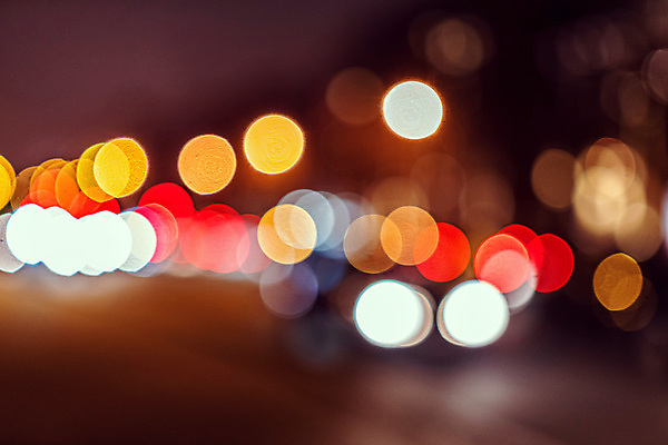 포토 JPG 해외이미지 디자인 도로 여행 백그라운드 교통시설 모션 자동차 추상 휴가 거리 사람없음 빨간색 파란색 빛 도시풍경 컬러풀 반사 어둠 도시 시간 원형 고속도로 야간 저녁 소프트포커스 속도 꼬리 보케 택시 장면 느림 셔터 광 블러 효과 해외202008 해외포토 자연요소 도형 길 육상교통 컬러 교통 무늬 승용차 촬영기법 풍경 시설 파일형식