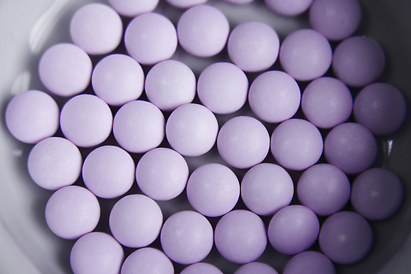 포토 JPG 해외이미지 백그라운드 텍스트 건강 병원 주사기 사람 사람없음 치료 빨간색 알약 약 흰색 선택 질병 시스템 테라피 돌봄 해외202008 해외포토 컬러 컨셉 의학 의료기기 모션 뷰티 파일형식