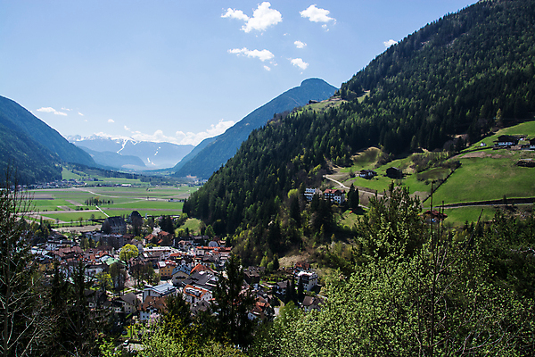 포토 JPG 해외이미지 모래 자연 산 풍경 사람없음 계곡 봄 이탈리아 도시 4월 알프스 타운 해외202008 해외포토 계절 유럽 날짜 생태계 파일형식