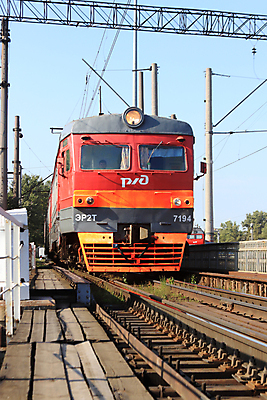 포토 JPG 해외이미지 사람없음 빨간색 기차 해외202008 해외포토 육상교통 컬러 대중교통 파일형식