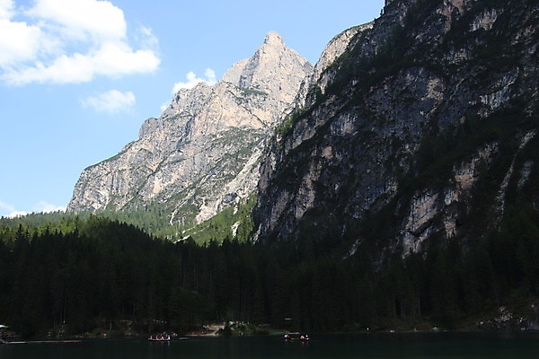 포토 JPG 해외이미지 공원 유럽 호수 여행 자연 휴가 산 풍경 사람없음 야외 목재 물 여름 컬러풀 반사 계곡 놀람 이탈리아 하이킹 가을 보트 숲 오두막 알프스 카누 프라하 남쪽 내추럴 절정 해외202008 해외포토 자연요소 나무 계절 공공시설 감정 나라 컬러 배_교통 재료 레저 표정 수상스포츠 방향 생태계 체코 파일형식