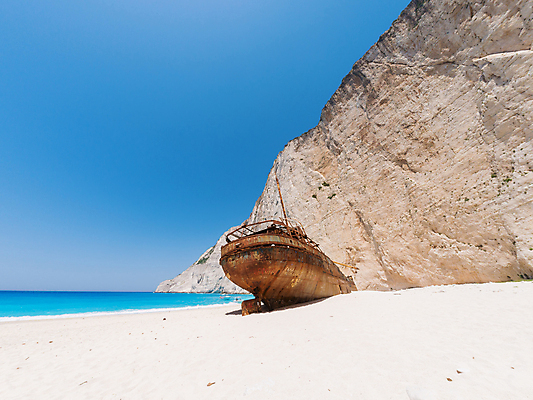 포토 JPG 해외이미지 계절 유럽 모래 바다 섬 여행 자연 휴가 파노라마 풍경 사람없음 야외 물 여름 파란색 여행객 만 보트 지중해 그리스 엽서 석호 그리스인 터키석 파라다이스 해외202008 해외포토 자연요소 서양인 나라 컬러 배_교통 촬영기법 사람 보석 편지 생태계 파일형식