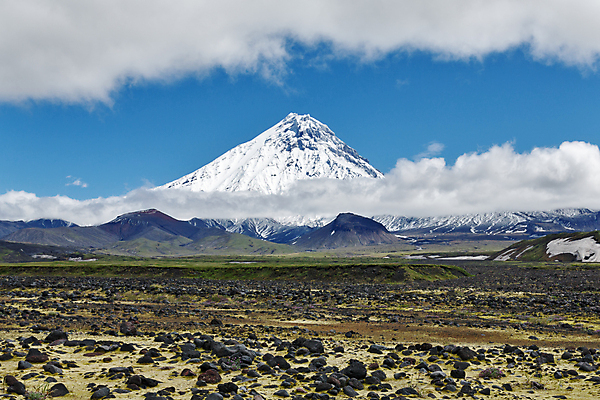 포토 JPG 해외이미지 구름 계절 여행 자연 하늘 산 풍경 사람없음 야외 환경 얼음 화목 등산 하이킹 전원 큼 그림 생태계 빙하 화산 러시아 암초 분화구 용암 안심 원뿔 내추럴 생태학 원정 절정 지리 지질학 흥미 해외202008 해외포토 자연요소 도형 교육 유럽 컨셉 레저 육류 트래킹 전기에너지 크기 파일형식