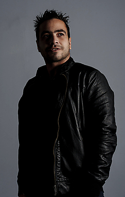 포토 JPG 해외이미지 모델 남자 포즈 이집트 그림자 한명 옆모습 검은색 고독 싱글 지퍼 고립 혼자 해외202008 해외포토 1 감정 뷰포인트 컬러 아프리카 사람 파일형식