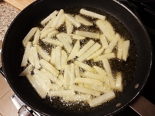 포토 JPG 해외이미지 감자 요리 사람없음 저녁식사 거품 튀김 지성 감자튀김 뜨거움 프라이팬 점심식사 해외202008 해외포토 음식 채소 주방용품 식사 파일형식