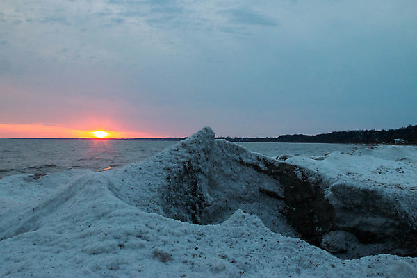포토 JPG 해외이미지 호수 모래 백그라운드 캐나다 자동차 자연 풍경 사람없음 야외 건물 물 여름 파란색 태양 항구 황혼 일몰 흐름 탐험 성장 게임 만 떨어짐 큼 시원함 포트 깊이 해외202008 해외포토 자연요소 건축물 계절 육상교통 컬러 컨셉 북아메리카 교통시설 놀이 노을 크기 생태계 파일형식