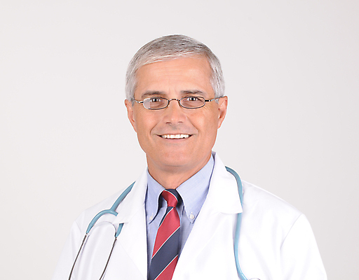 포토 JPG 해외이미지 백인 직업 1 남자 중년 청진기 넥타이 한명 미소 사람 성인 건강관리 장비 회색 의사 흰색 실험복 해외202008 해외포토 서양인 잡화 컬러 의료기기 표정 건강 관리 의료진 가운 파일형식