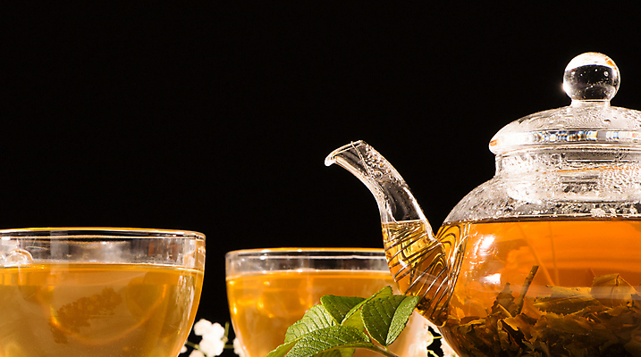 포토 JPG 해외이미지 전통 여유 음료 선 잎 유리 아침 영국 따뜻함 건강 동양인 사람없음 컵 초록색 파티 일본 머그컵 신선 시간 뜨거움 투명 붓기 차 수증기 찻주전자 녹차 민트 허브 컵받침 서비스 준비 상쾌 아로마 온도 비타민 내추럴 디톡스 해외202008 관능적 해외포토 주간 식물 식기 감정 유럽 아시아 컬러 컨셉 모션 재질 주전자 인종 이벤트 차_음료 받침대 영양소 파일형식