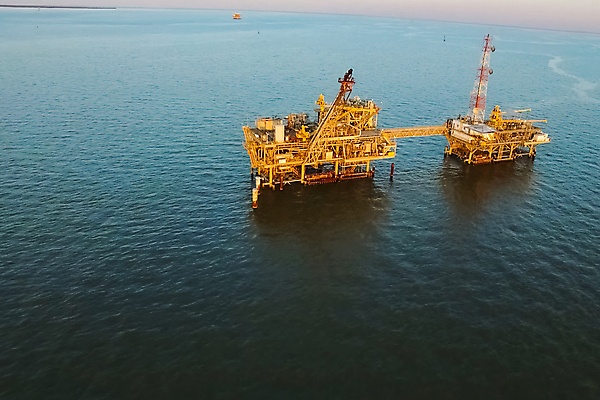 포토 JPG 해외이미지 식물 산업 바다 오렌지 비즈니스 공장 자연 하늘 아침 해변 사람없음 물 강 환경 탑 항구 힘 일몰 장비 탐험 화물 기름 휘발유 석유 기중기 함선 연료 가스 포트 자원 공학 단상 폴란드 내추럴 해외202008 해외포토 주간 자연요소 건축물 교육 유럽 음식 배_교통 과일 공업 교통시설 노을 운송업 중장비 생태계 파일형식